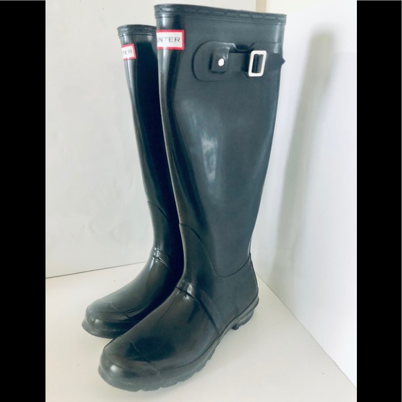 Shoes - Hunter Womens Black Tain Boots Size 7